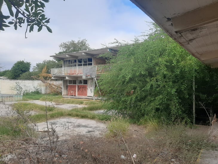 Abandono y vandalismo en planteles educativos de Piedras Negras