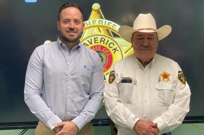 Hay sheriff del Condado de Maverick para otros cuatro años