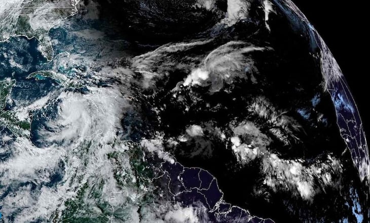 Huracán Rafael, de categoría 3, toca tierra al suroeste de Cuba