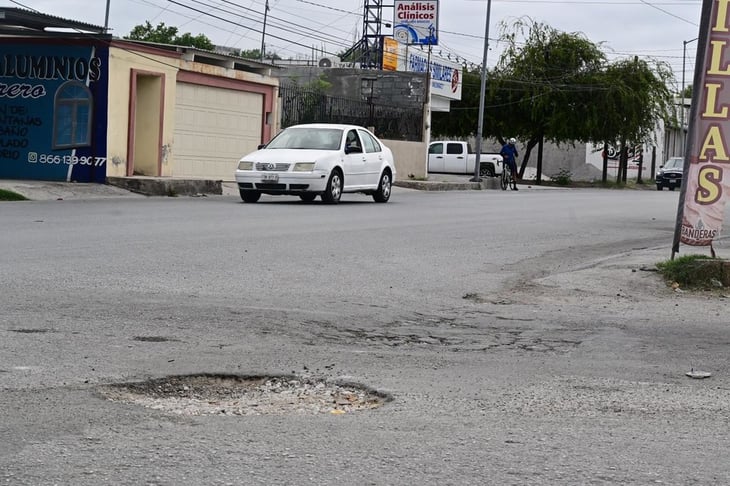 Los baches: un dolor de cabeza para los automovilistas