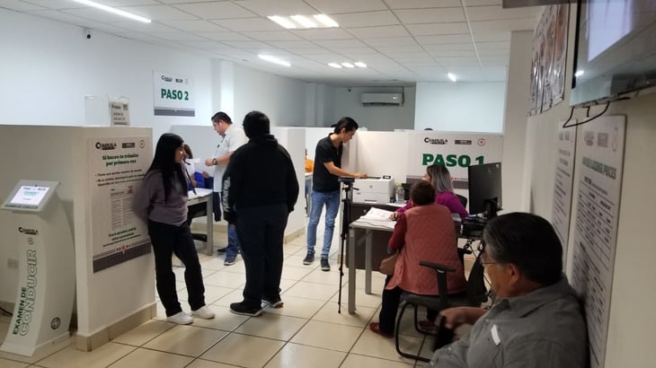 Gran afluencia al trámite de la licencia de conducir en Piedras Negras 