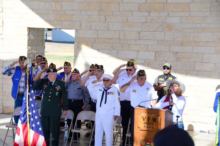 Veteranos contribuyen al fortalecimiento de los Estados Unidos 