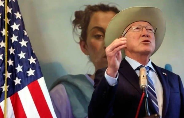 Atiza Ken Salazar contra AMLO por seguridad