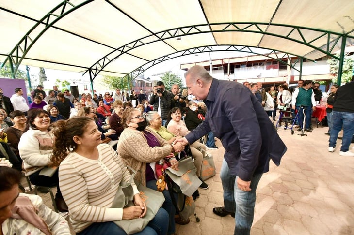 Entrega de techumbre en la colonia FOVISSSTE La Rosita