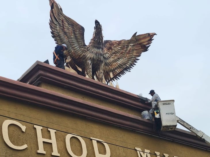 Inician trabajos de restauración del Arco de Bienvenida en Múzquiz