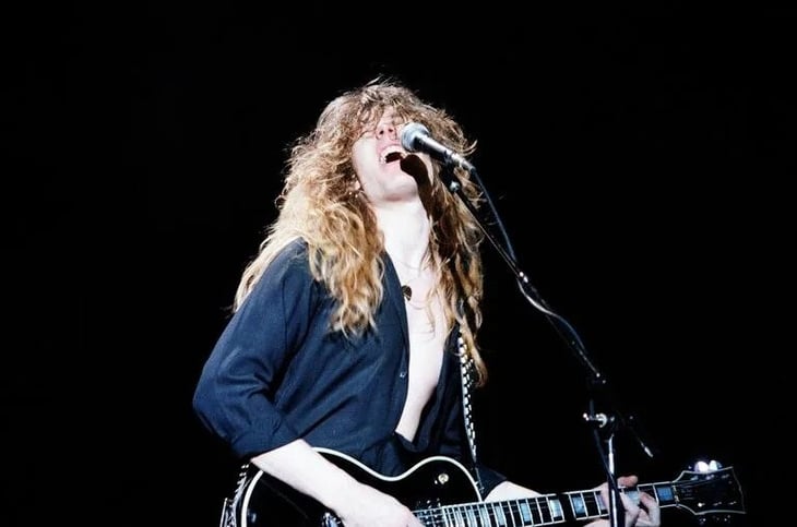 A los 65 años murió el guitarrista John Sykes, exmiembro de Whitesnake