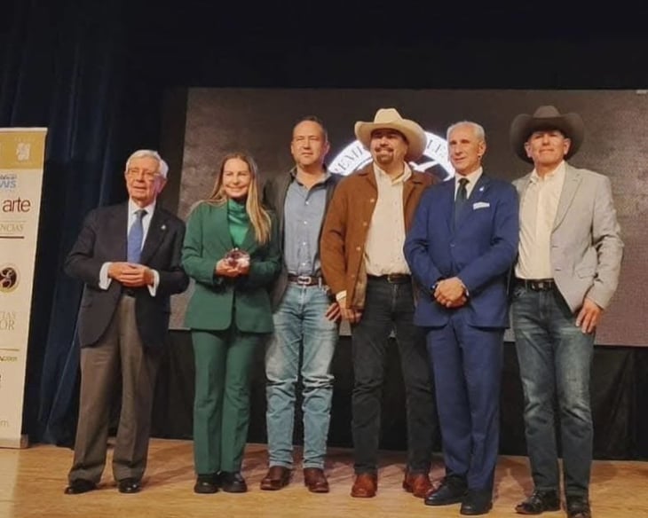 El Festival de la Carne Asada de Sabinas recibe el Premio Excelencias Gourmet 2024.