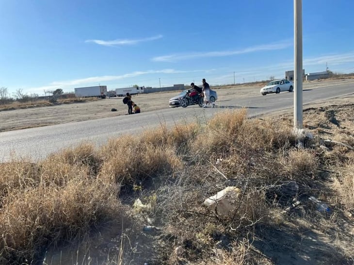 Motociclista resulta herido en aparatoso accidente en Sabinas