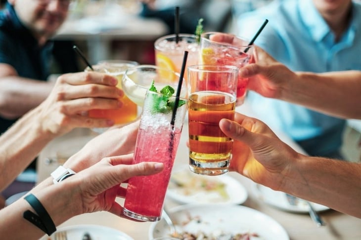 Sorprende a tus invitados con estas 4 bebidas únicas