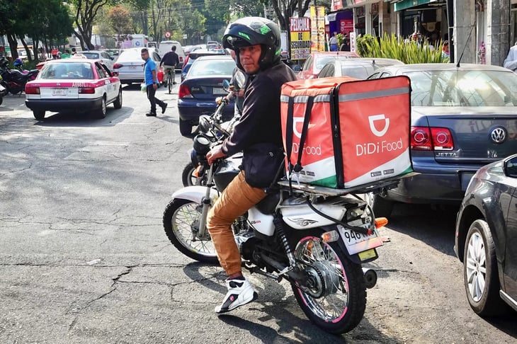 IMSS publica reglas para afiliar a repartidores digitales