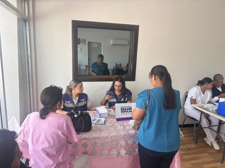 DIF de San Juan de Sabinas entrega Tarjetas de la Salud Popular