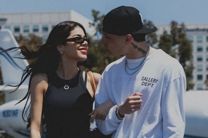 Peso Pluma celebra a Kenia OS con fotos inéditas y mensaje de amor