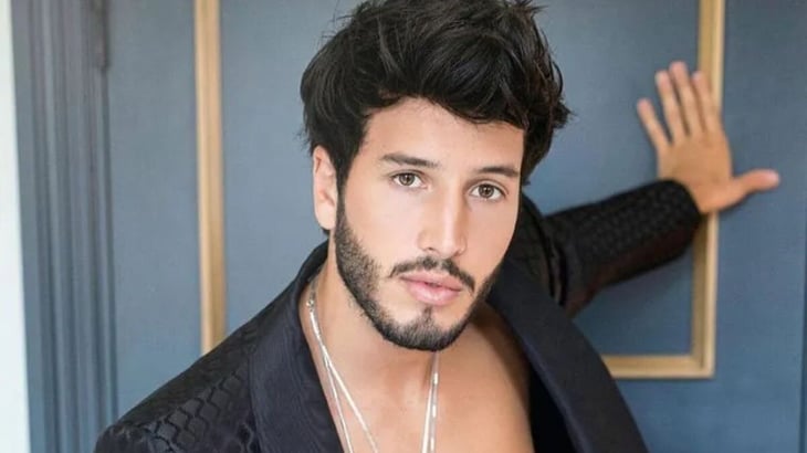 Sebastián Yatra genera polémica tras desnudarse en show en España