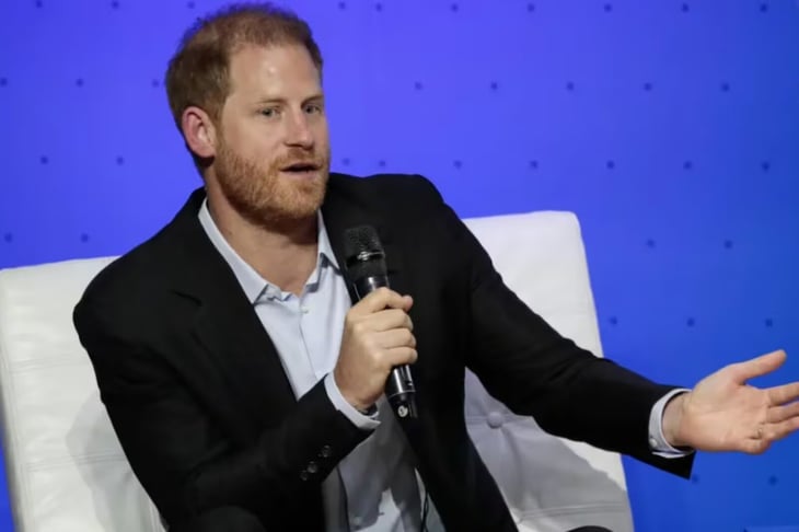 Reino Unido exonera al príncipe Harry de acusaciones