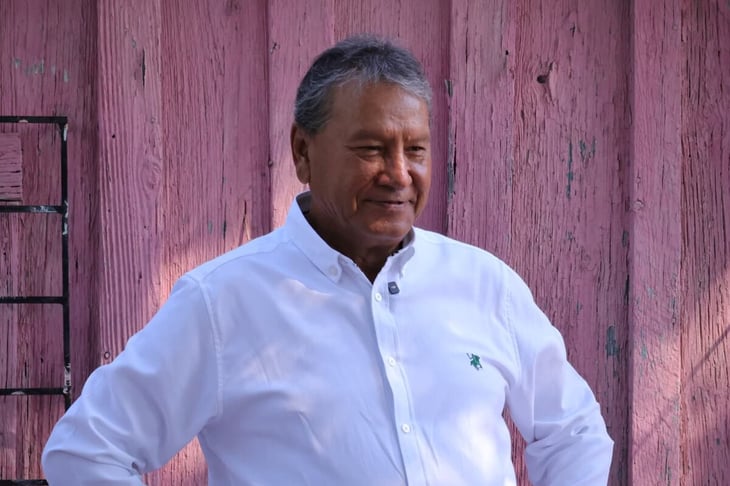 Alcalde Óscar Ríos supervisa avance de pavimentación en calle Guerrero, Nueva Rosita