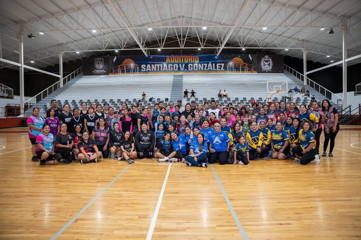 Más de 200 mujeres participan en torneo por la salud y la prevención contra el Cancer de Mama