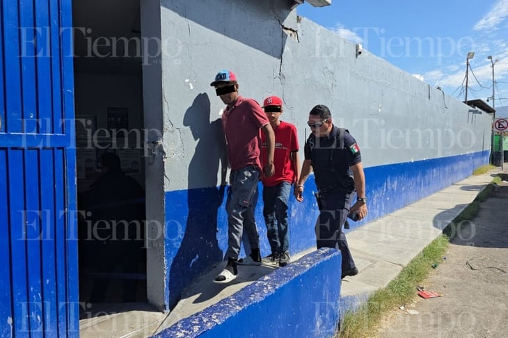 foto Detienen a dos menores por robo de tubería y puertas en Monclova 