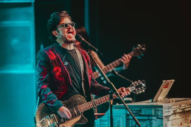 Aleks Syntek pospone su gira por motivos de salud