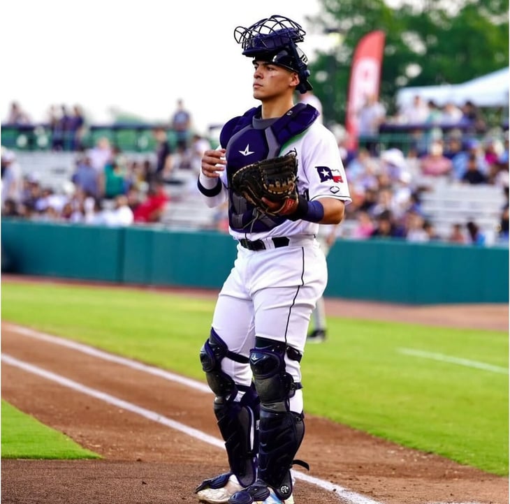 Blue Jays agregan a Brandon Valenzuela al roster de 40