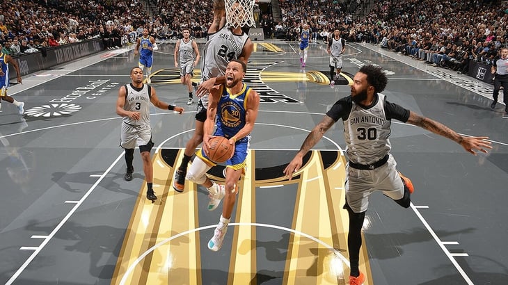 foto Los Warriors vencen a los Spurs con un Curry de récord
