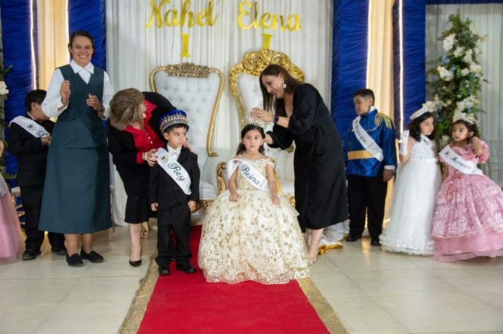 Coronación 2025 del Colegio de la Paz emociona a todos