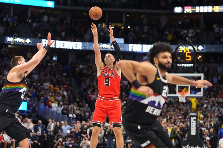 foto Huerter y Vucevic encestan triples clave y los Bulls vencen 130-127 a los Nuggets