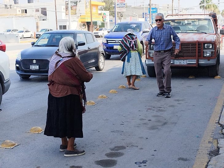 Las “Marías” llegan como cada año a los cruces más transitados de Monclova
