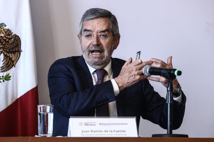 Juan Ramón de la Fuente toma licencia por cirugía en SRE