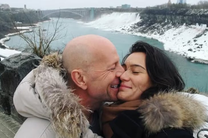 Bruce Willis “se encuentra muy bien”, afirma su esposa