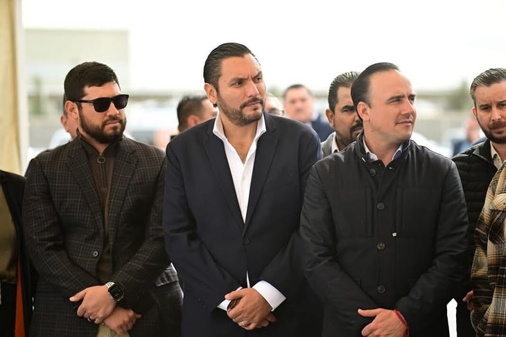 Alcalde visita nave para nueva empresa en Monclova