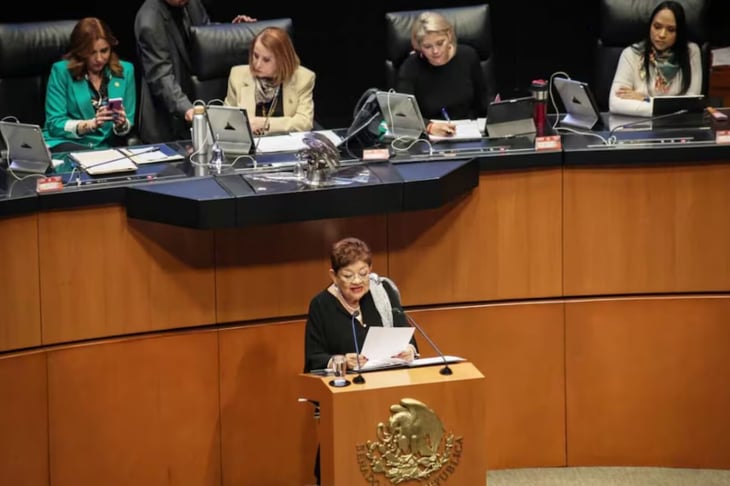 Ernestina Godoy se compromete a combatir corrupción como nueva fiscal de México