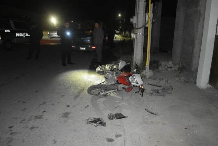 Repartidor de comida se salva de milagro tras ser embestida su motocicleta en Monclova