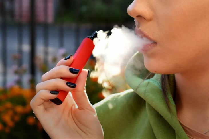Vapeadores: riesgos, regulación y razones detrás de la prohibición federal