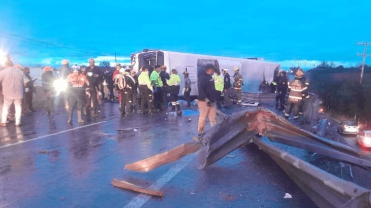 Menor de edad entre las víctimas mortales por volcadura en Apodaca, Nuevo León