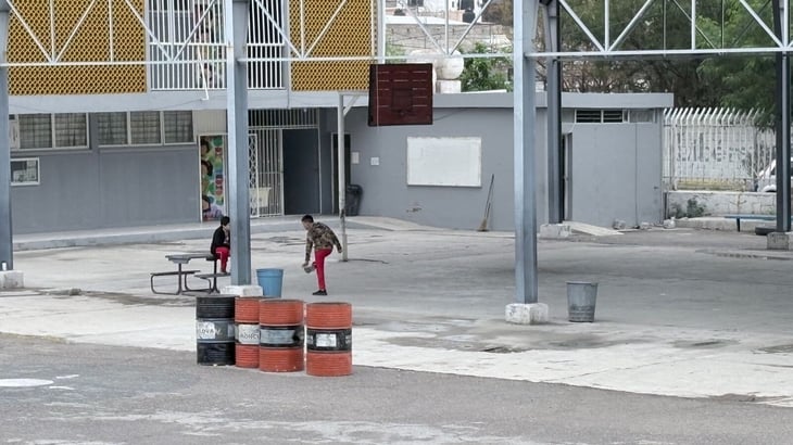 Ausentismo en escuelas por bajas temperaturas en la región centro 