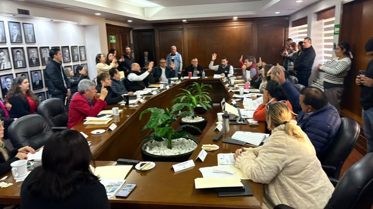 Uno de los acuerdos más relevantes fue la aprobación definitiva del proyecto de la Ley de Egresos 2026. El Ayuntamiento de Monclova celebró la Sesión