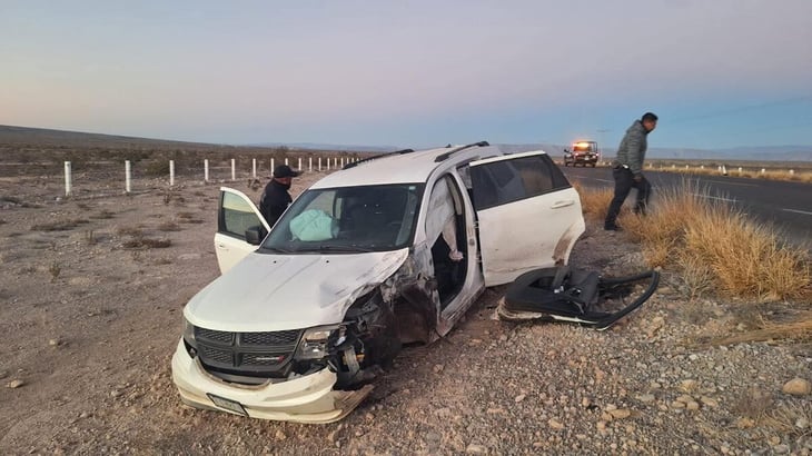 Atiende Protección Civil reporte de choque en la carretera Cuatro Ciénegas–San Pedro
