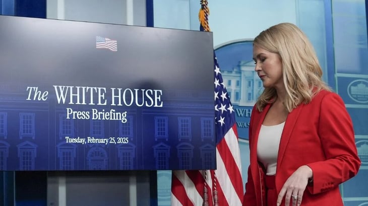 Nueva estrategia de la Casa Blanca cataloga y monitorea a la prensa