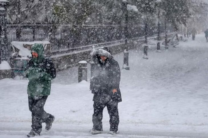 Tormenta invernal cancela más de 1500 vuelos en el noreste de EE.UU