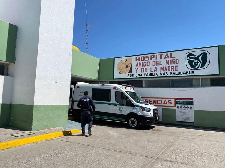 Un bebé ingresó a la Clínica 27 de Palau tras presentar una fractura en la pierna izquierda; las autoridades iniciaron una investigación para esclarecer