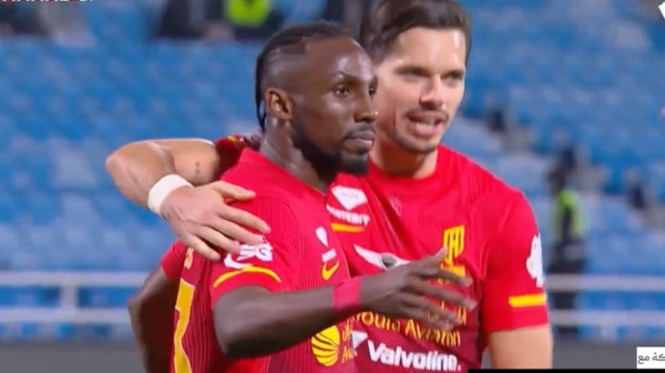 foto Julián Quiñones lidera victoria 3-2 de Al Qadsiah sobre Al Shabab