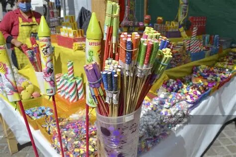 Dan de baja a inspector municipal por presunto cobro ilegal en venta de pirotecnia