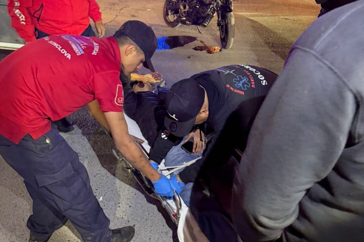 Dos menores resultan lesionados tras choque de motocicleta en la colonia La Borja