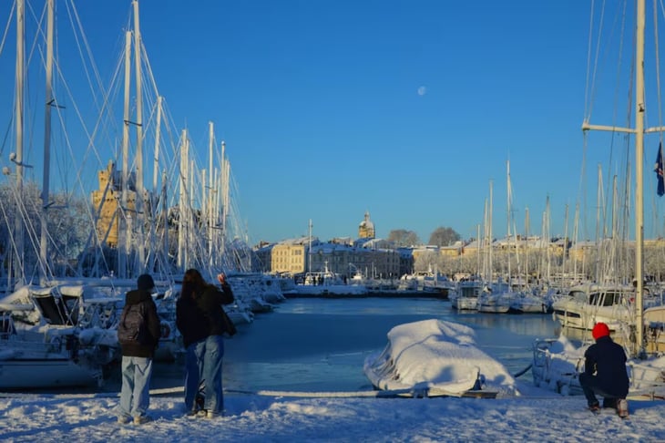 Temporal invernal causa 5 muertos en Francia y caos en transporte europeo