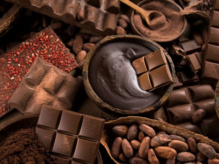 Industria chocolatera enfrenta presión pese a caída de precios del cacao