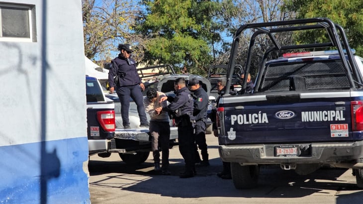Detienen a joven por agredir a su madre en la Zona Centro de Monclova