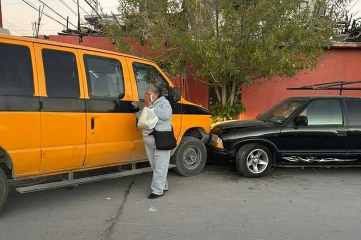 Alertan por presunto choque de transporte escolar