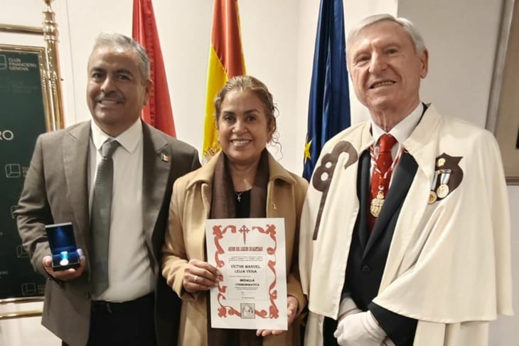 Alcalde de Cuatro Ciénegas recibe en Madrid la medalla de la Orden del Camino de Santiago