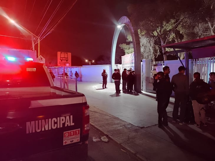 Riña entre alumnos y padres en la secundaria 35 moviliza a la Policía 