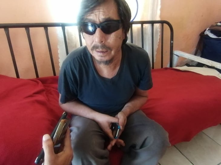 Exrescatista por 37 años pide ayuda tras quedar invidente y sin pensión